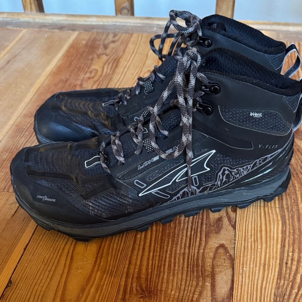 Altra Men's lone peak Black and Gray Trail Shoes